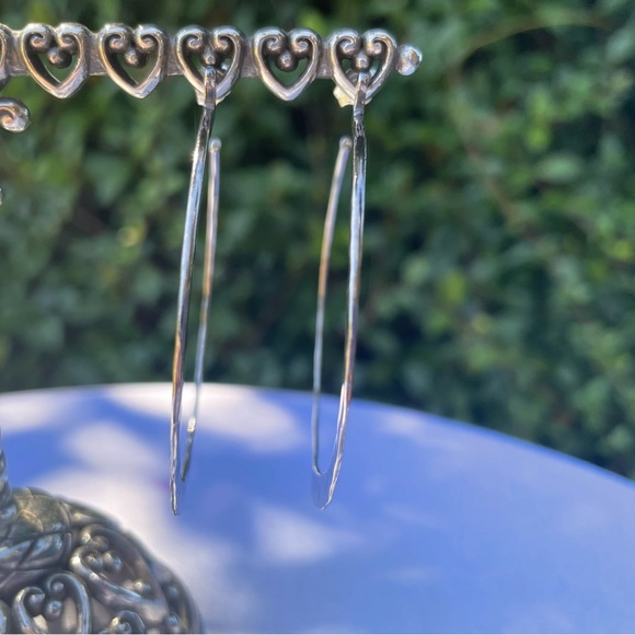 Silpada Sterling Silver Hammered Earrings P1287 - Picture 2 of 16